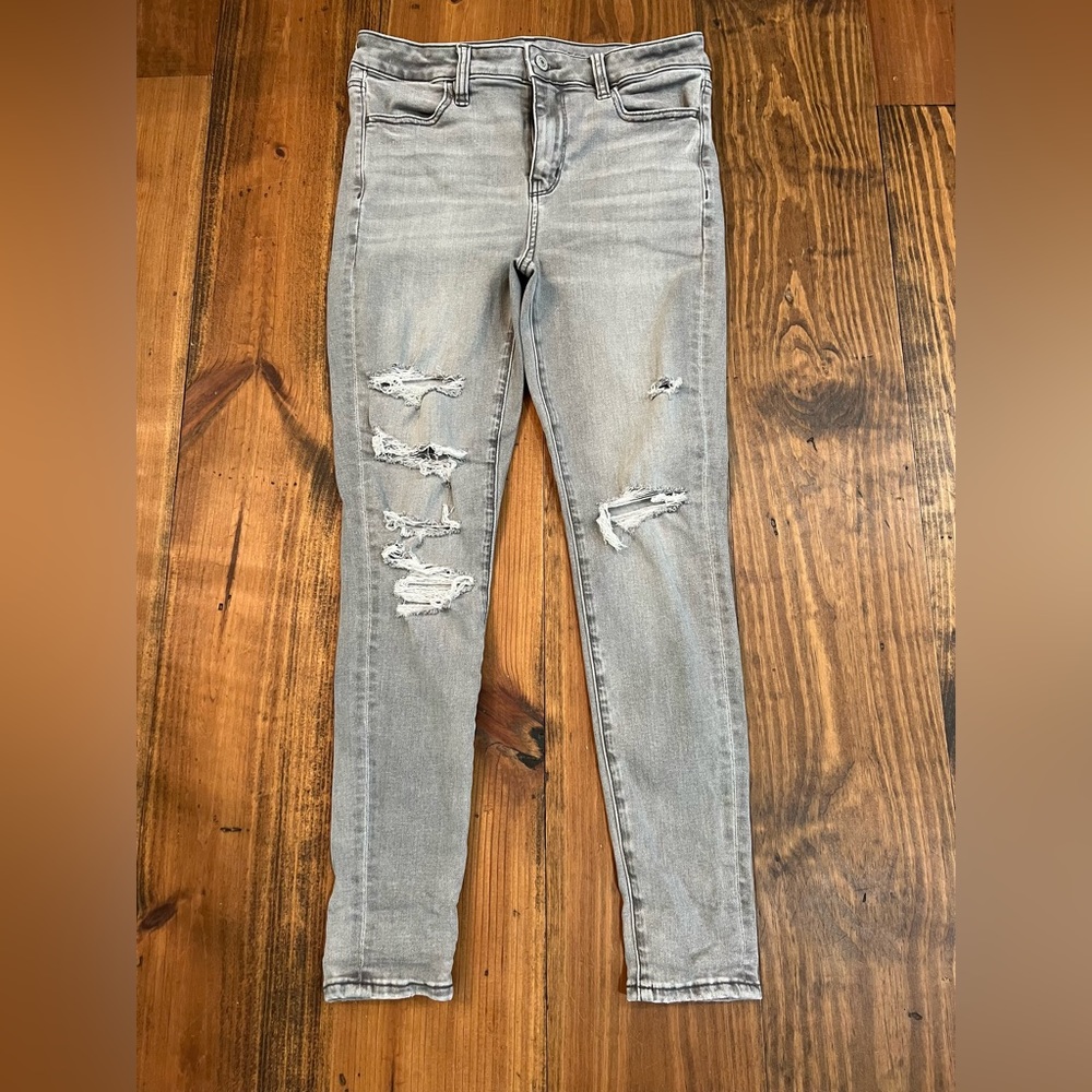 AMERICAN EAGLE NEXT LEVEL STRETCH SIZE 4 SHORT PERFECT USED CONDITION